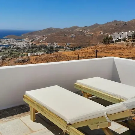Tirquaz View Pensión Serifos Town