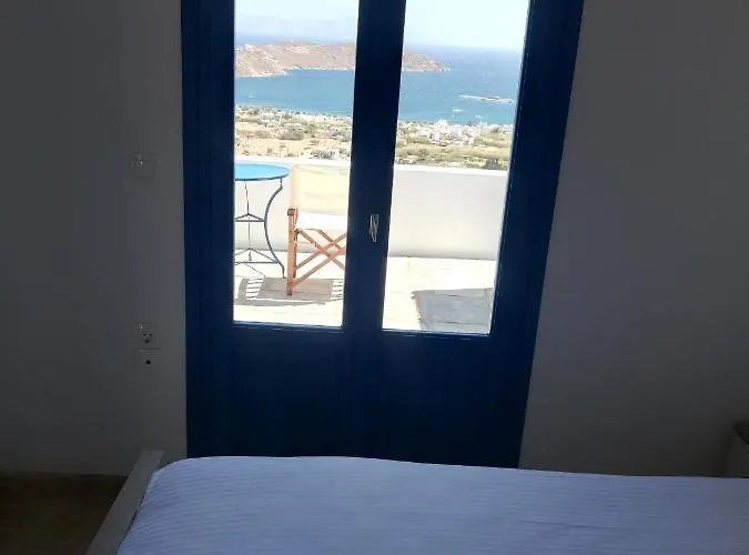 Pensión Tirquaz View Serifos Town